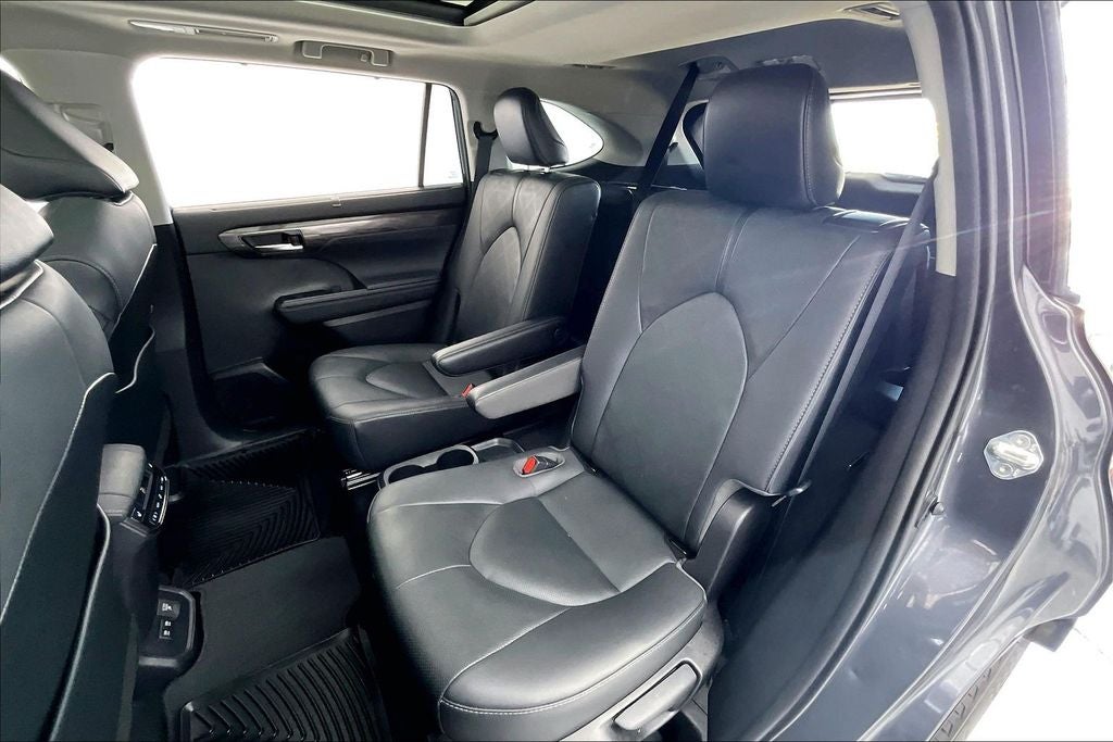 2020 Toyota Highlander Hybrid Platinum