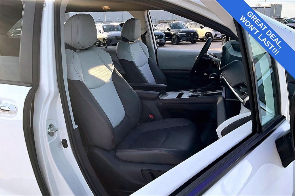 2024 Toyota Sienna XSE 8 Passenger