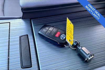 2024 Toyota Sienna XSE 8 Passenger