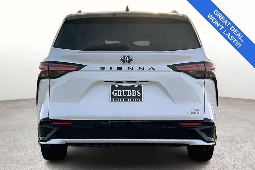 2024 Toyota Sienna XSE 8 Passenger