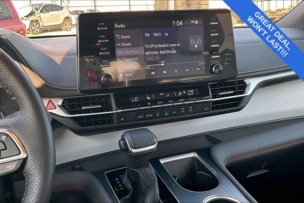 2024 Toyota Sienna XSE 8 Passenger