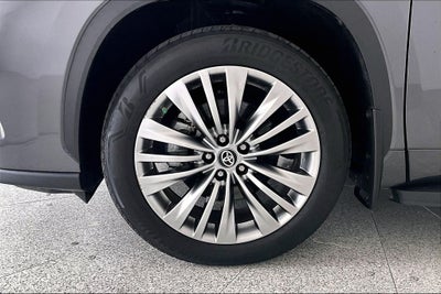 2024 Toyota Highlander Platinum