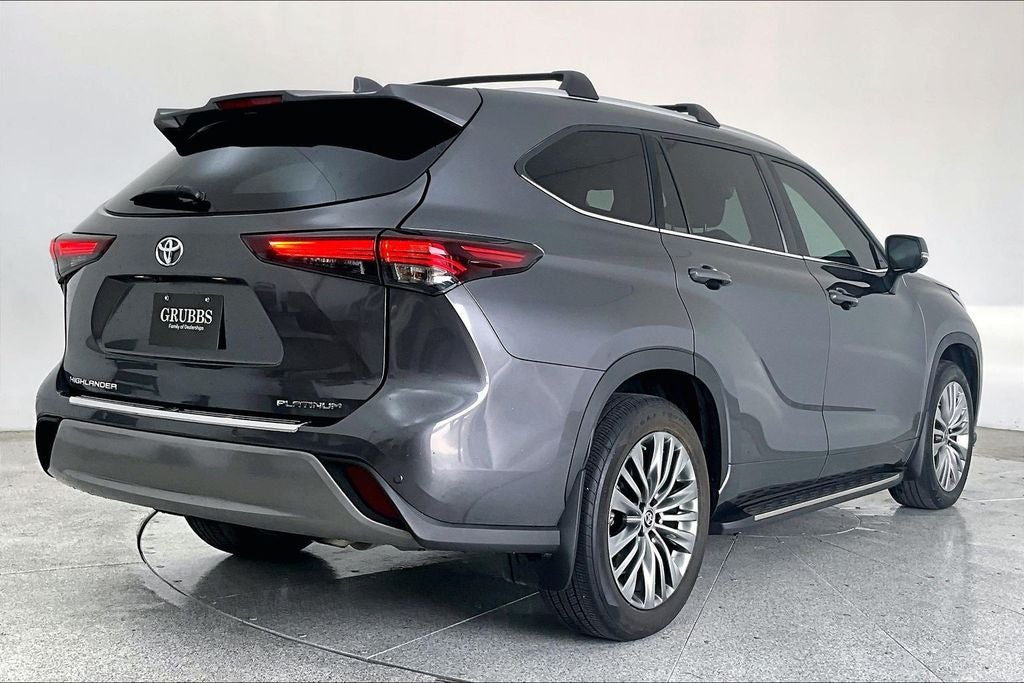 2024 Toyota Highlander Platinum