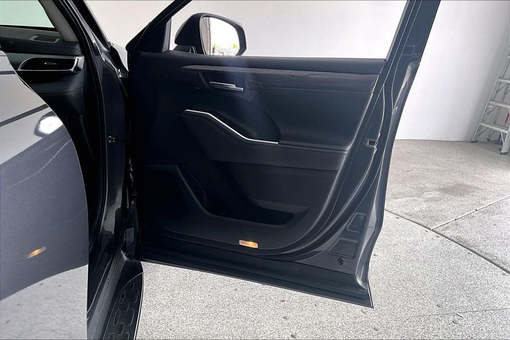 2024 Toyota Highlander Platinum