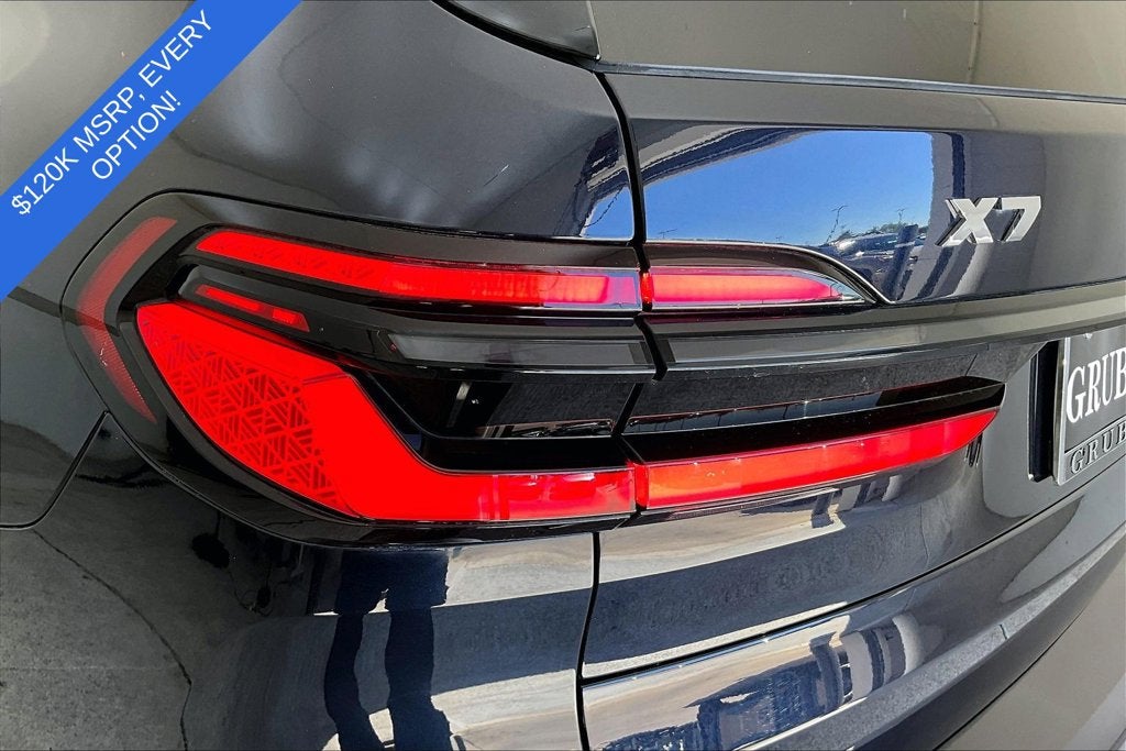 2024 BMW X7 M60i