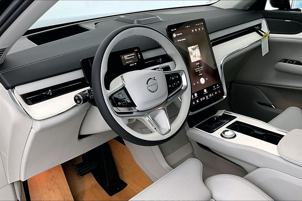 2026 Volvo EX90 Twin Motor Plus 7-Seater
