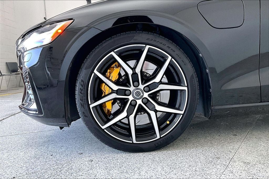 2019 Volvo S60 Hybrid T8 R-Design