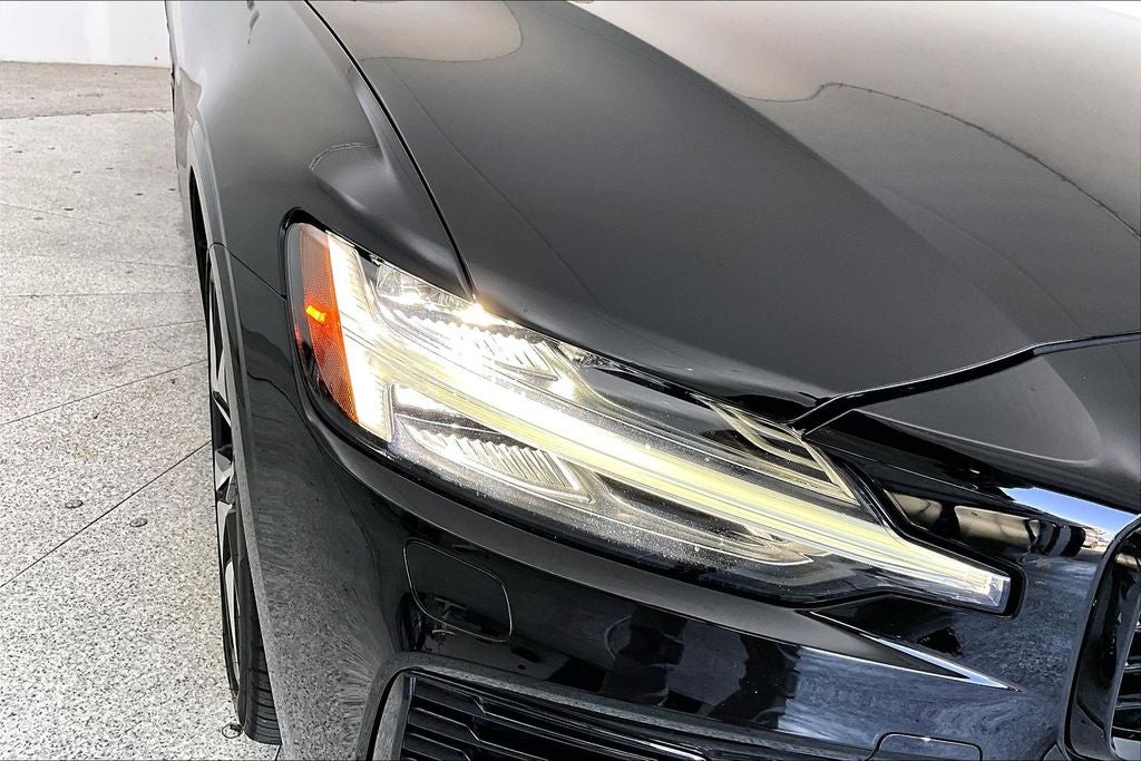 2019 Volvo S60 Hybrid T8 R-Design