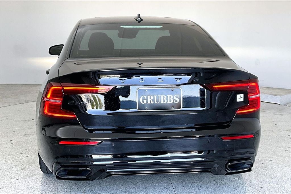 2019 Volvo S60 Hybrid T8 R-Design