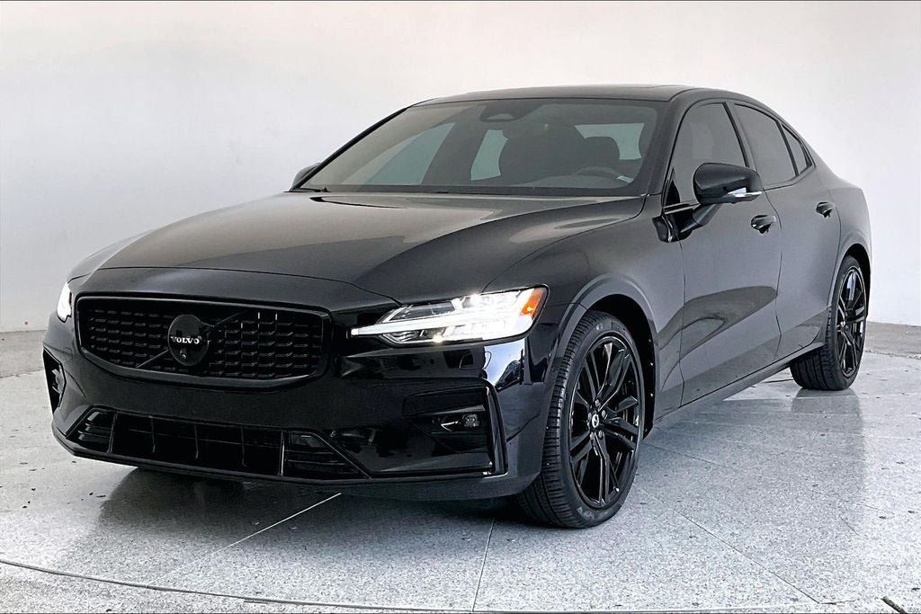 2024 Volvo S60 B5 Plus Black Edition
