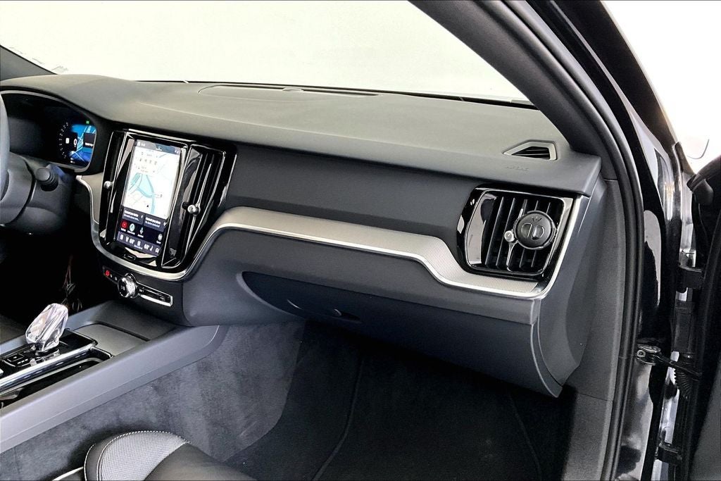 2024 Volvo S60 B5 Plus Black Edition