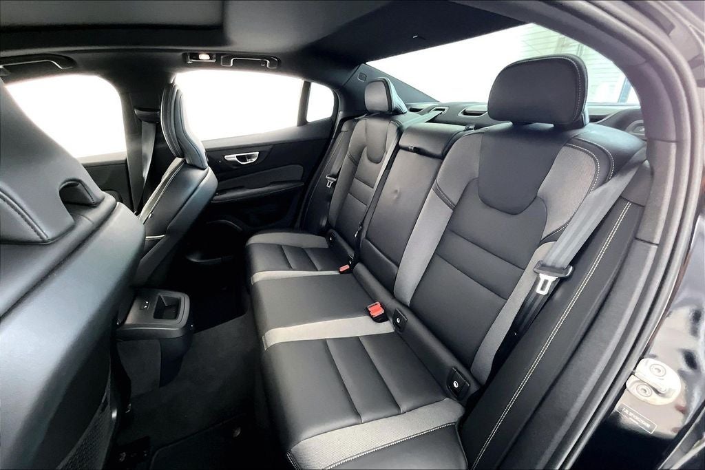2024 Volvo S60 B5 Plus Black Edition