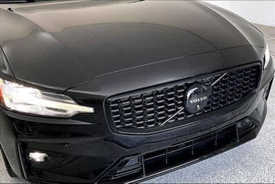2024 Volvo S60 B5 Plus Black Edition