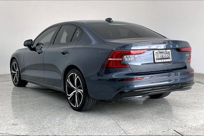 2024 Volvo S60 B5 Core Dark Theme