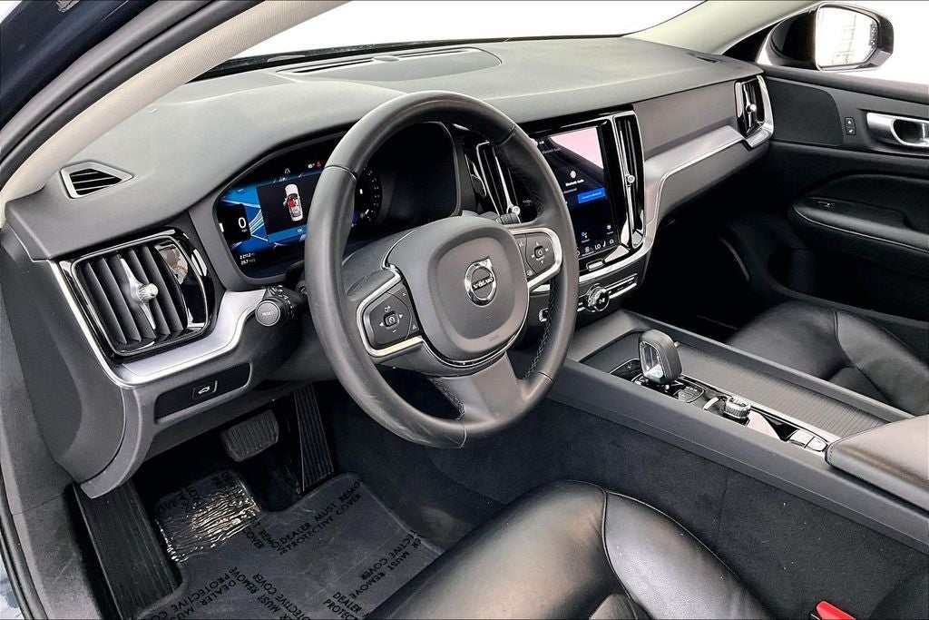 2024 Volvo S60 B5 Core Dark Theme