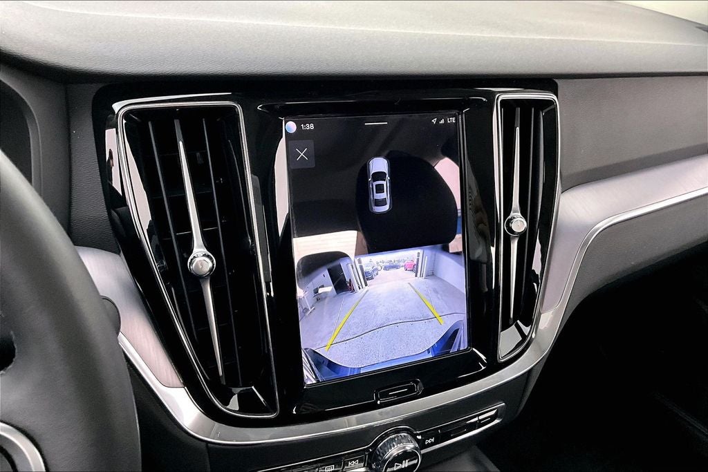 2024 Volvo S60 B5 Core Dark Theme