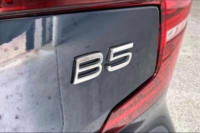 2024 Volvo S60 B5 Core Dark Theme