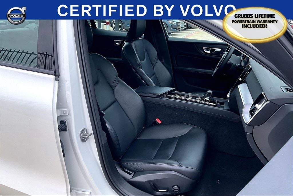 2024 Volvo S60 B5 Core Dark Theme