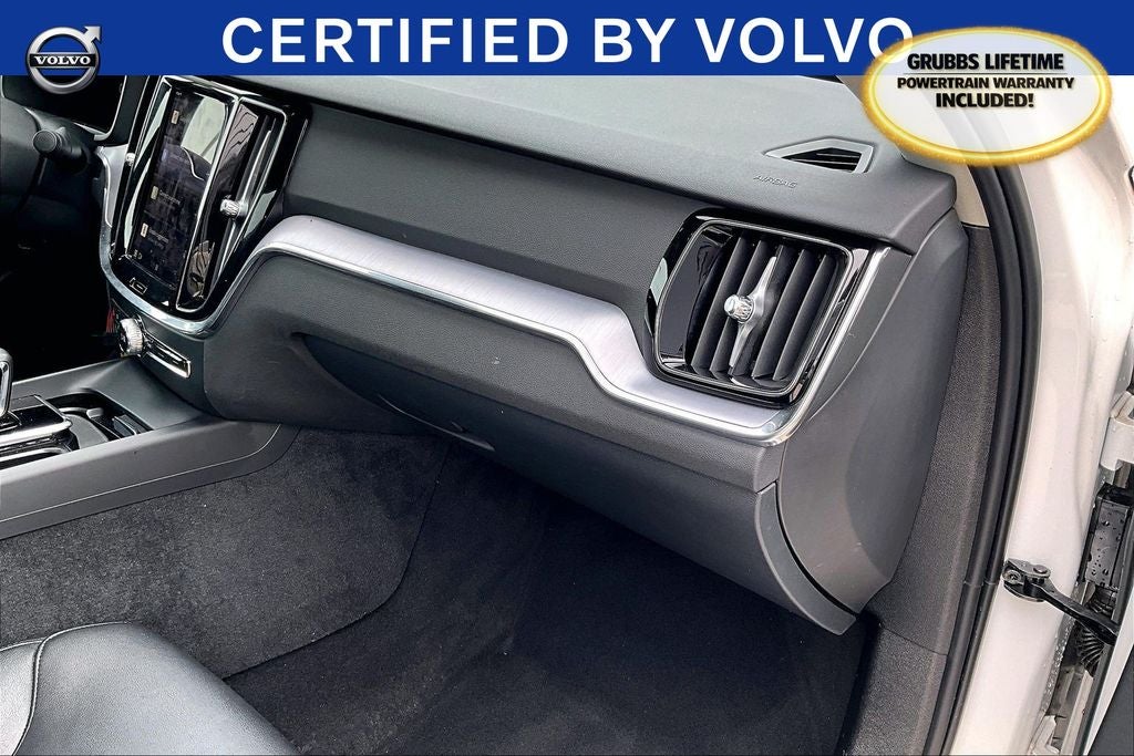 2024 Volvo S60 B5 Core Dark Theme