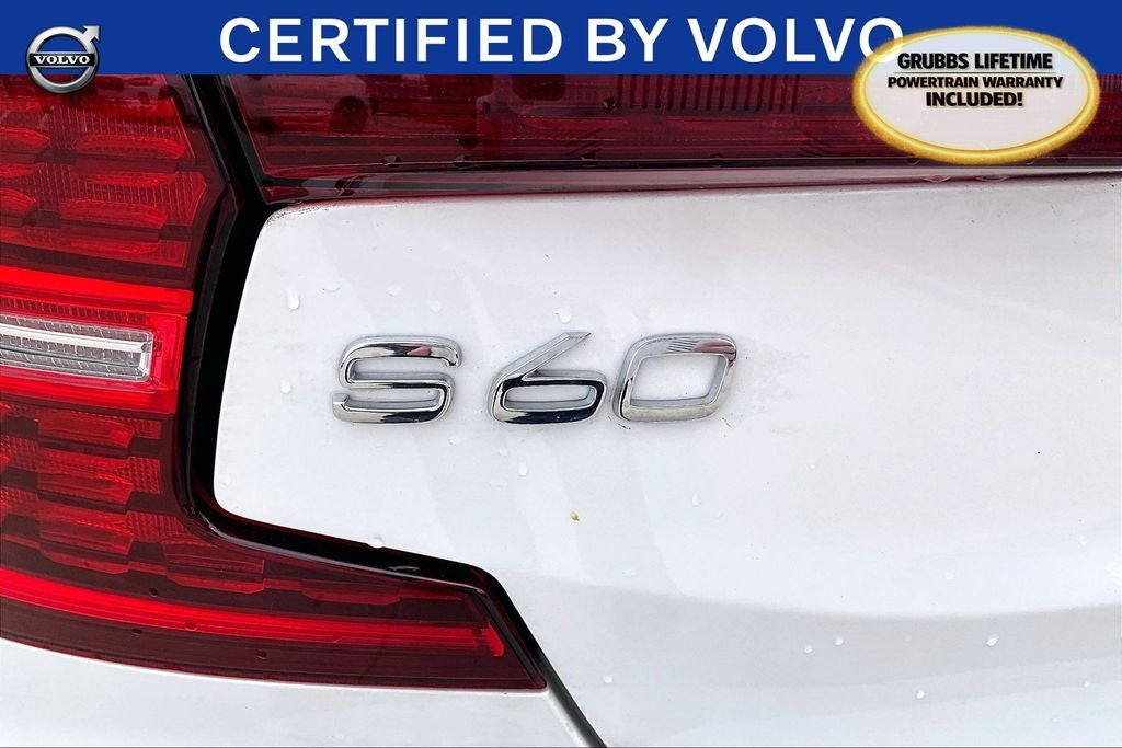 2024 Volvo S60 B5 Core Dark Theme