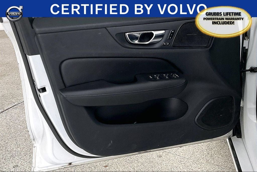 2023 Volvo S60 B5 Plus Black Edition