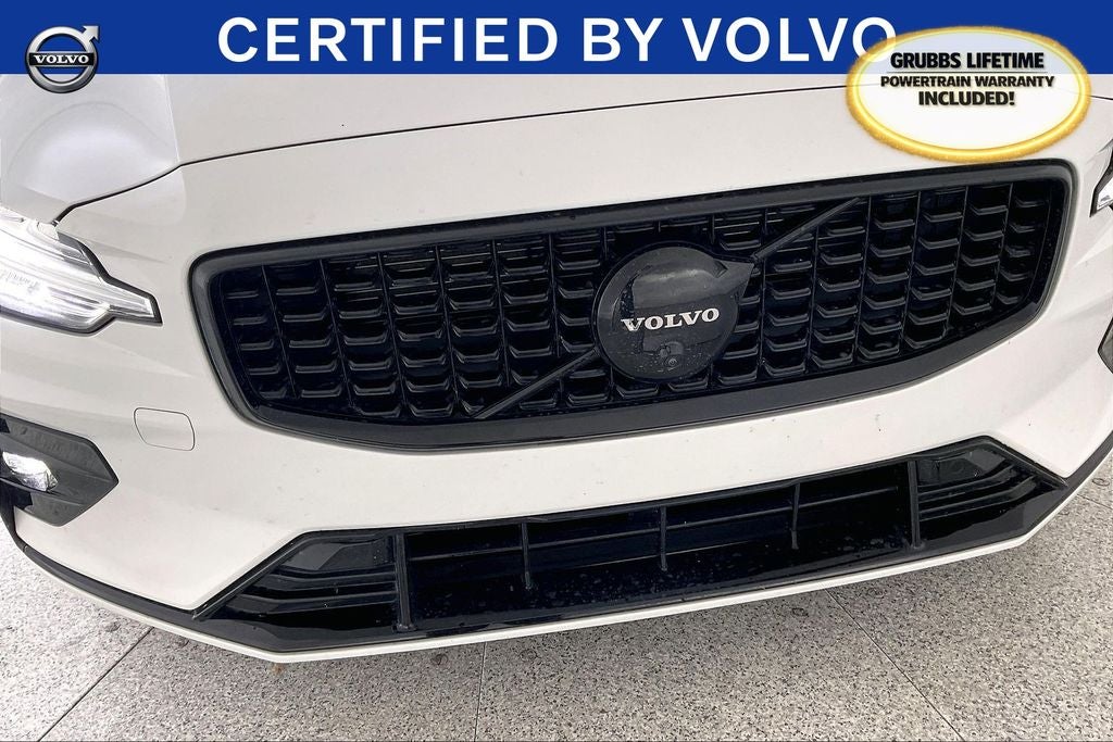 2023 Volvo S60 B5 Plus Black Edition