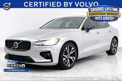 2024 Volvo S60 B5 Plus Dark Theme