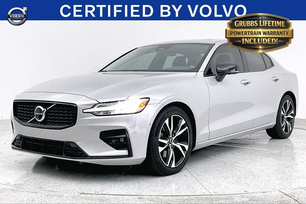 2024 Volvo S60 B5 Plus Dark Theme