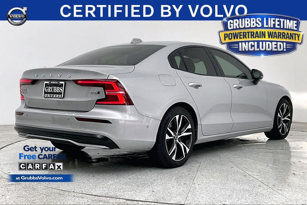2024 Volvo S60 B5 Plus Dark Theme