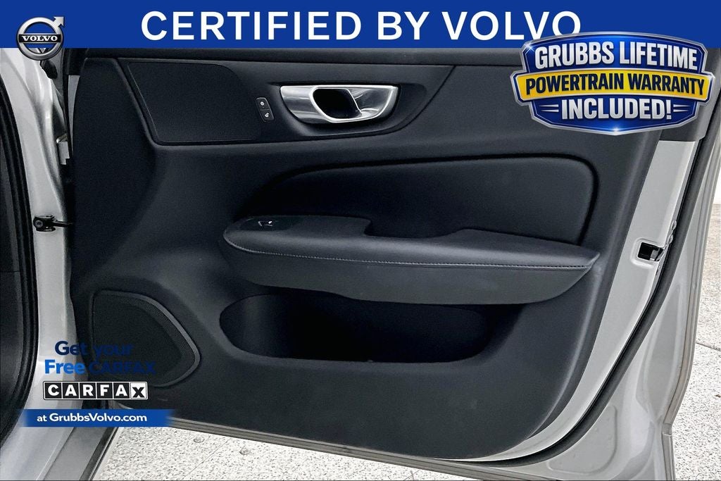 2024 Volvo S60 B5 Plus Dark Theme