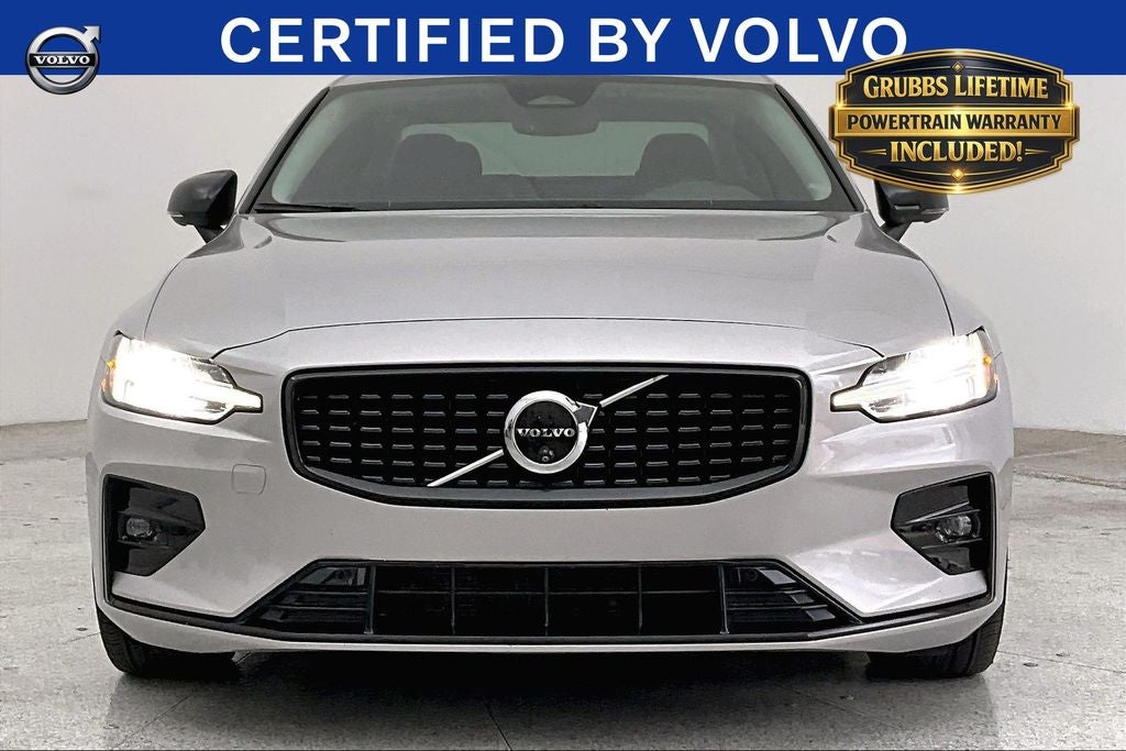 2024 Volvo S60 B5 Plus Dark Theme