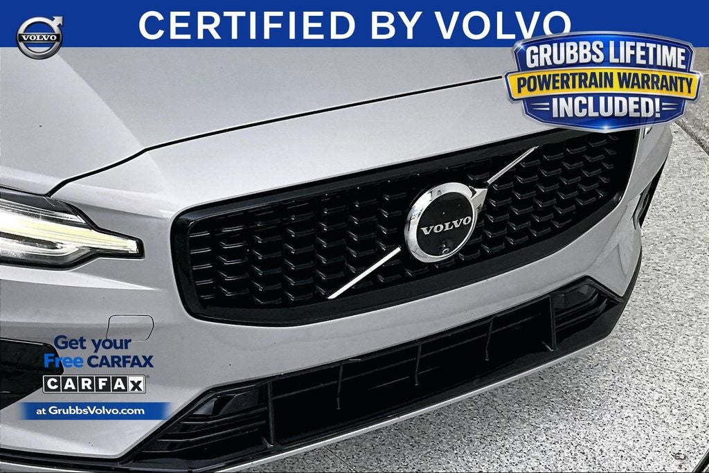 2024 Volvo S60 B5 Plus Dark Theme