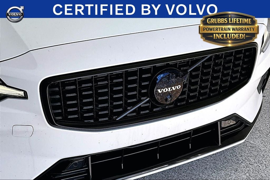 2023 Volvo S60 B5 Plus Black Edition