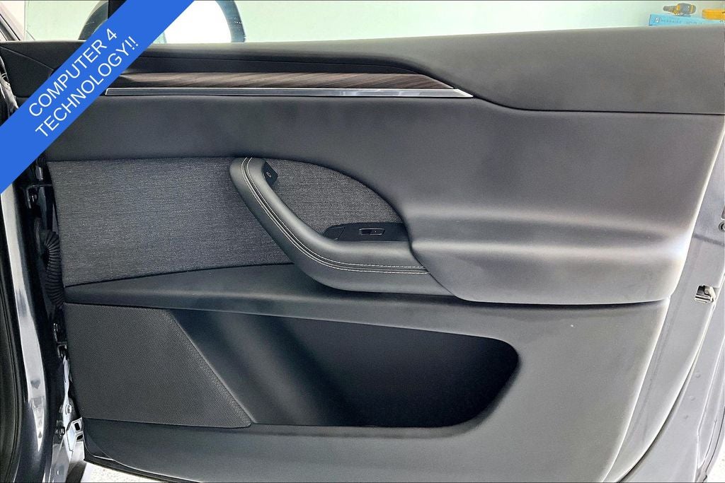 2023 Tesla Model X Base