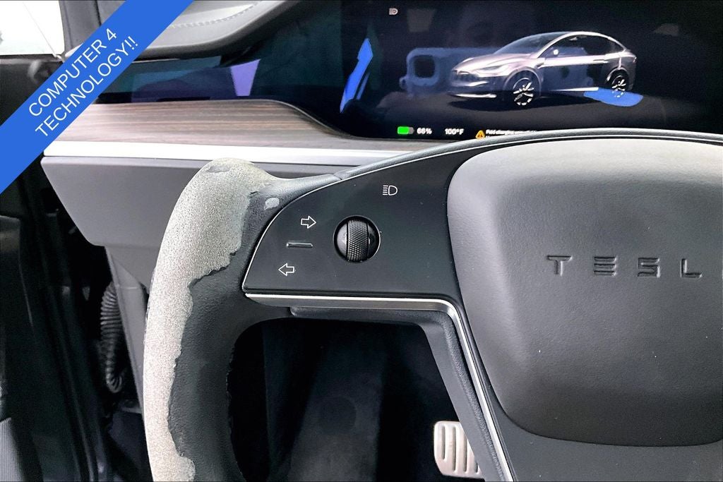 2023 Tesla Model X Base