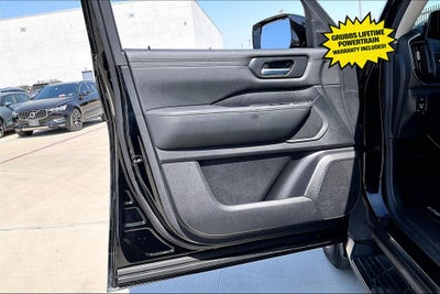 2025 Nissan Armada SV