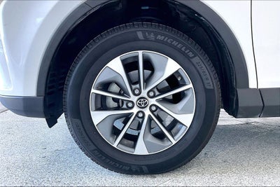 2017 Toyota RAV4 Hybrid XLE