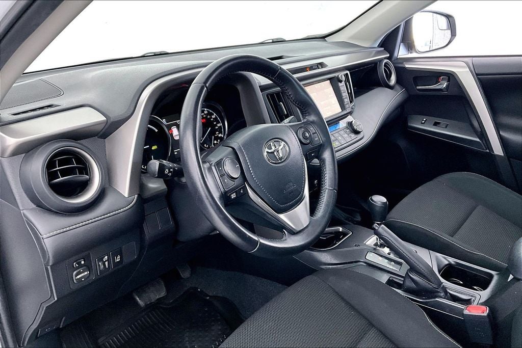 2017 Toyota RAV4 Hybrid XLE