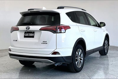 2017 Toyota RAV4 Hybrid XLE