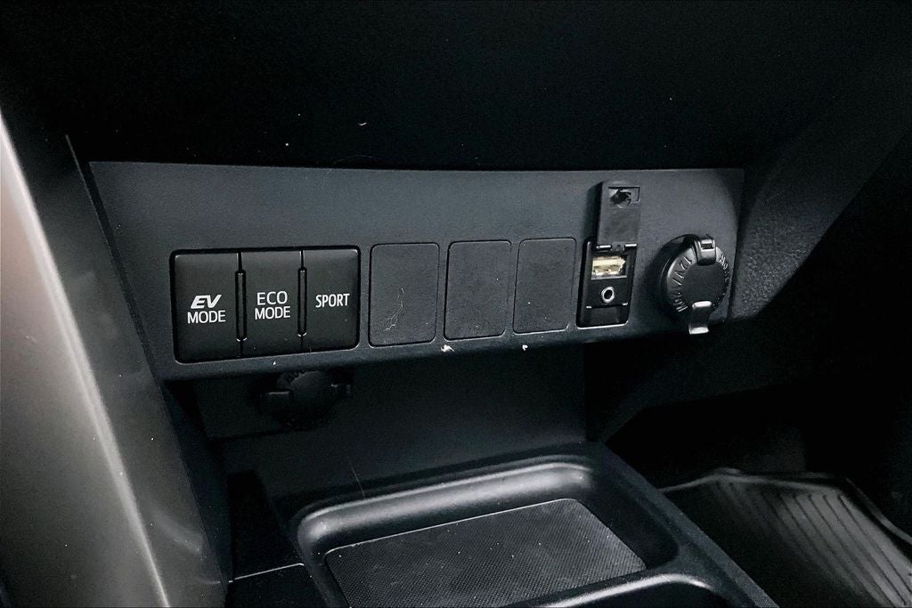 2017 Toyota RAV4 Hybrid XLE