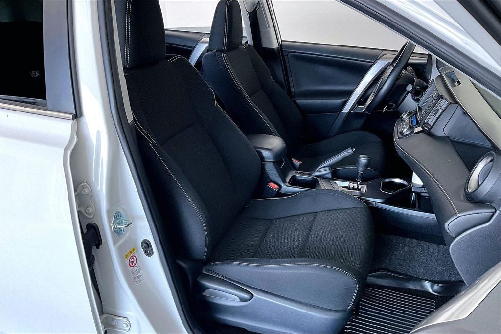 2017 Toyota RAV4 Hybrid XLE