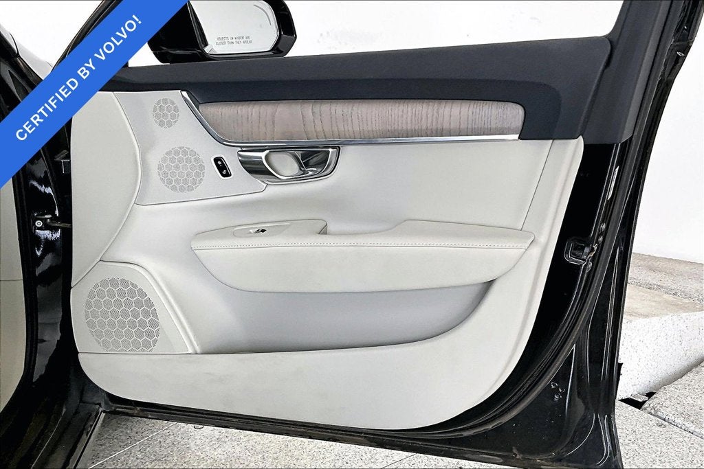 2023 Volvo S90 B6 Plus