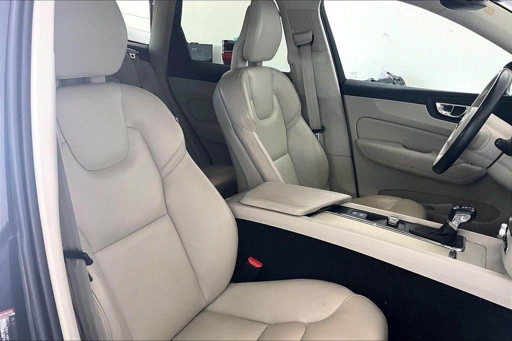 2018 Volvo XC60 T5 Momentum