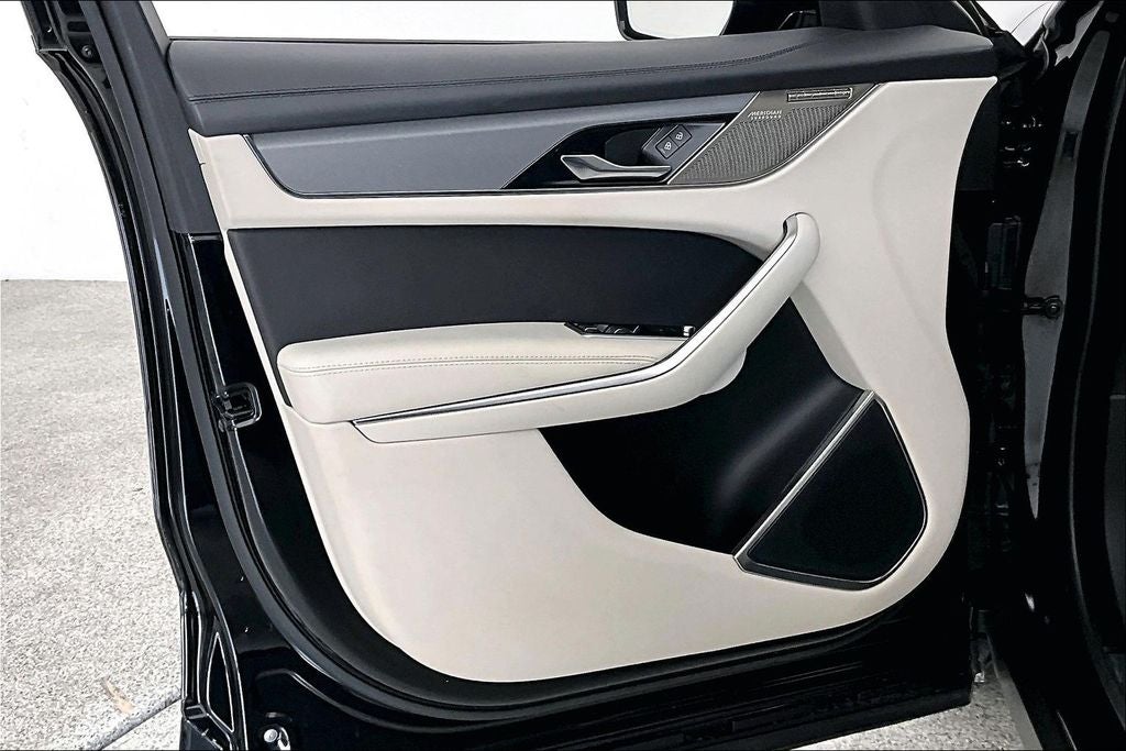 2023 Jaguar F-PACE SVR