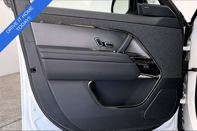 2025 Land Rover Range Rover Sport SE