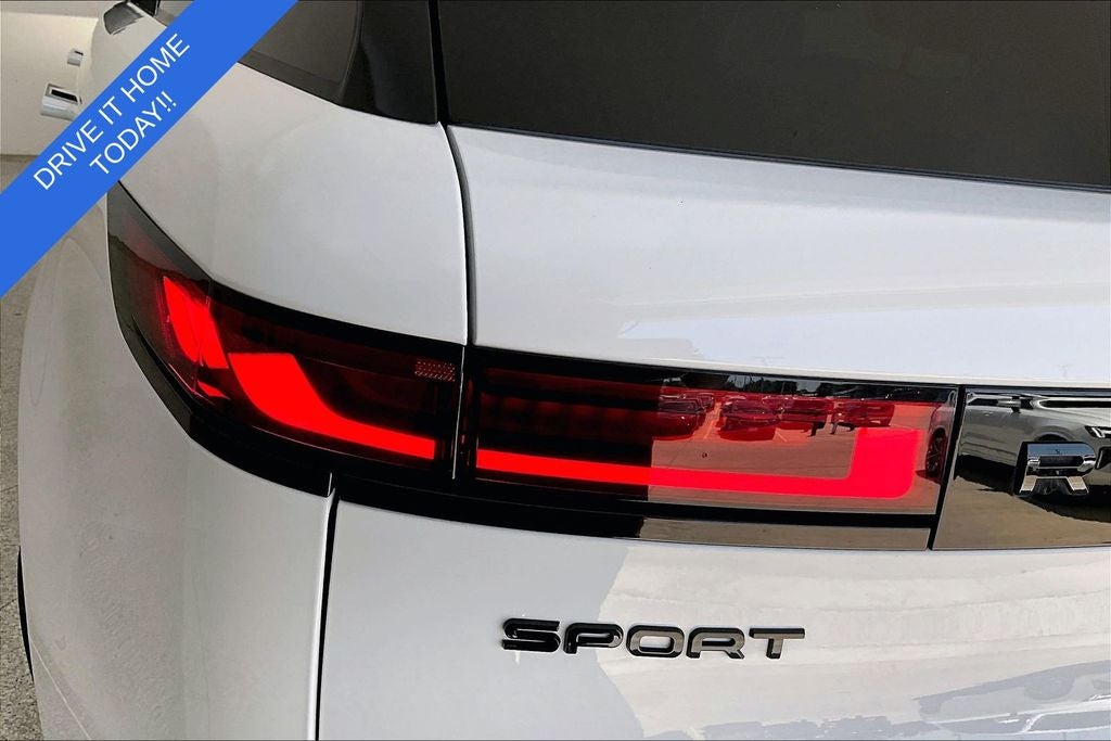2025 Land Rover Range Rover Sport SE