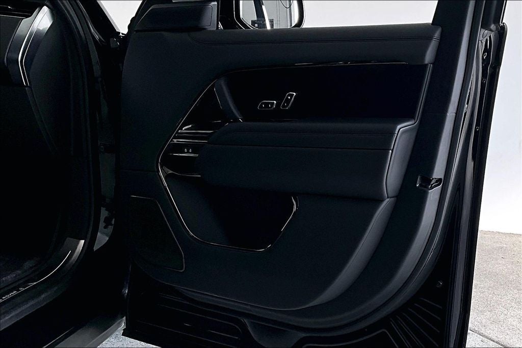 2023 Land Rover Range Rover SV