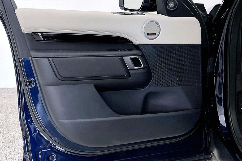2023 Land Rover Discovery HSE R-Dynamic