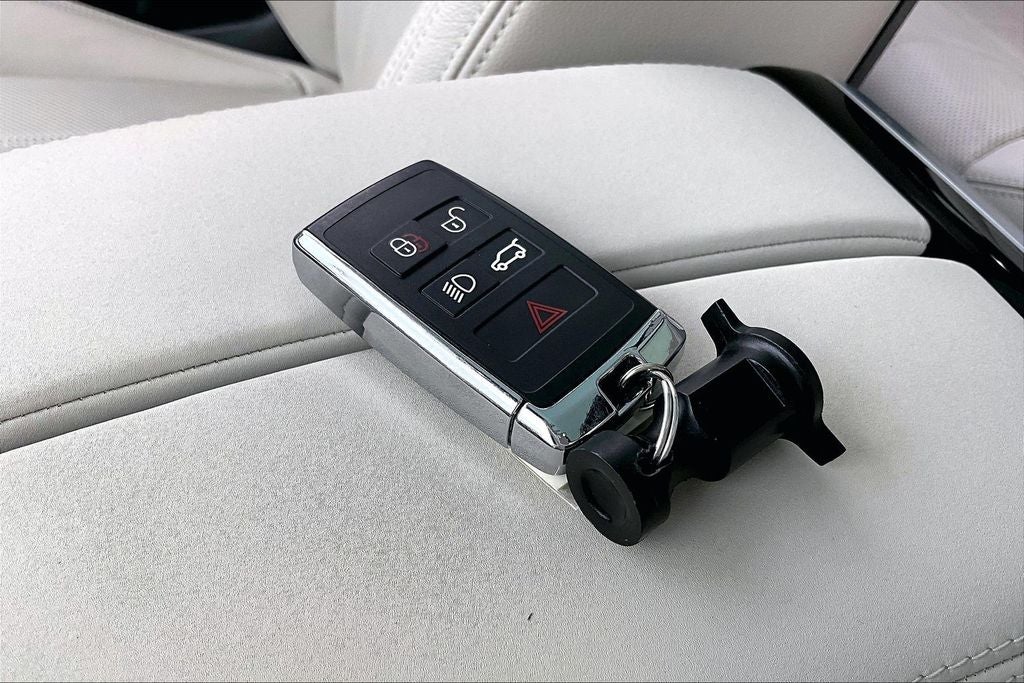 2022 Land Rover Range Rover Velar P250 R-Dynamic S