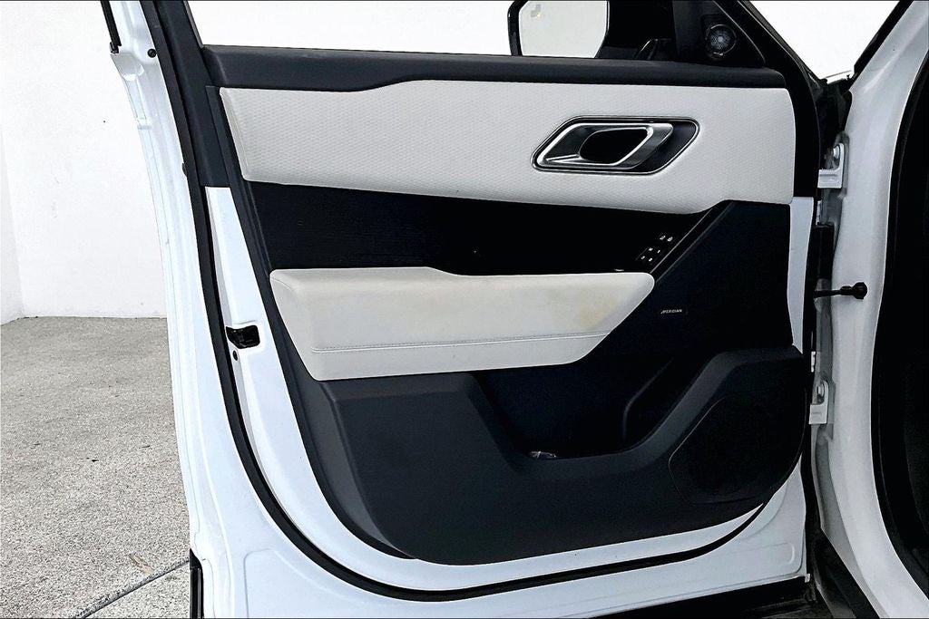 2022 Land Rover Range Rover Velar P250 R-Dynamic S